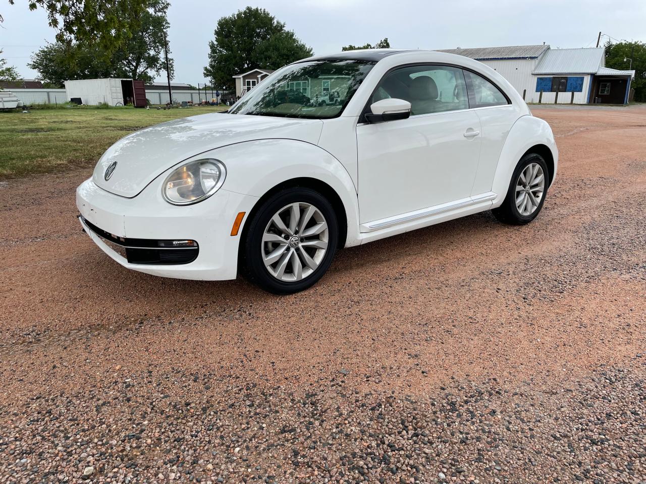 2013 Volkswagen Beetle vin: 3VWJL7AT9DM674404