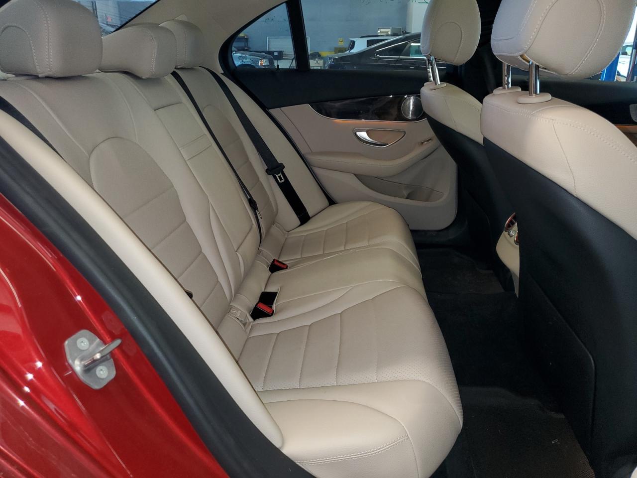 55SWF4KB0HU214626 2017 Mercedes-Benz C 300 4Matic