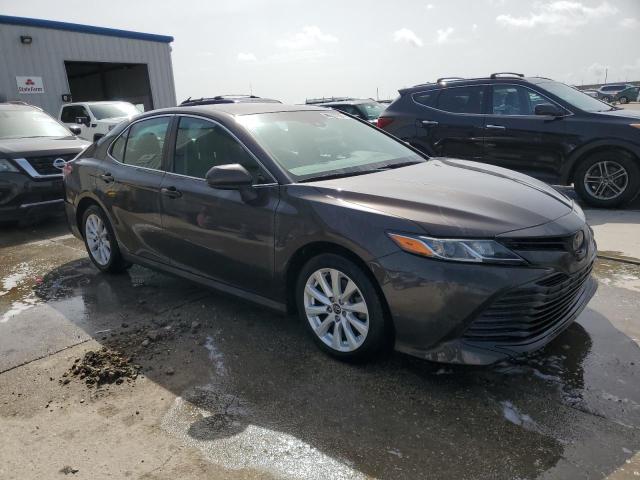 VIN 4T1B11HK3JU635317 2018 Toyota Camry, L no.4