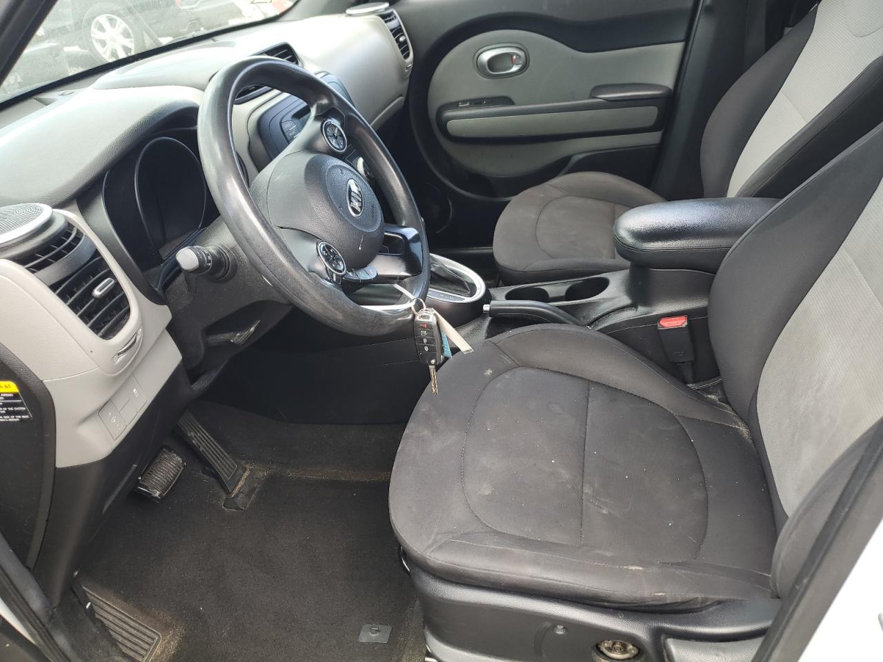 KNDJN2A23F7131019 2015 Kia Soul