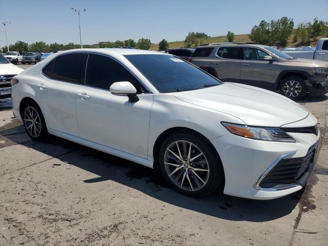 VIN 4T1F11BK4MU028714 2021 Toyota Camry, Xle no.4