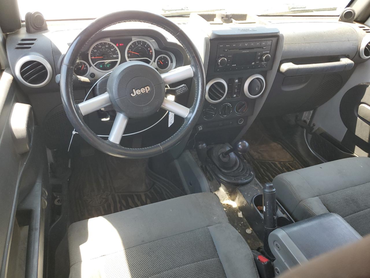 1J4GA59128L596351 2008 Jeep Wrangler Unlimited Sahara