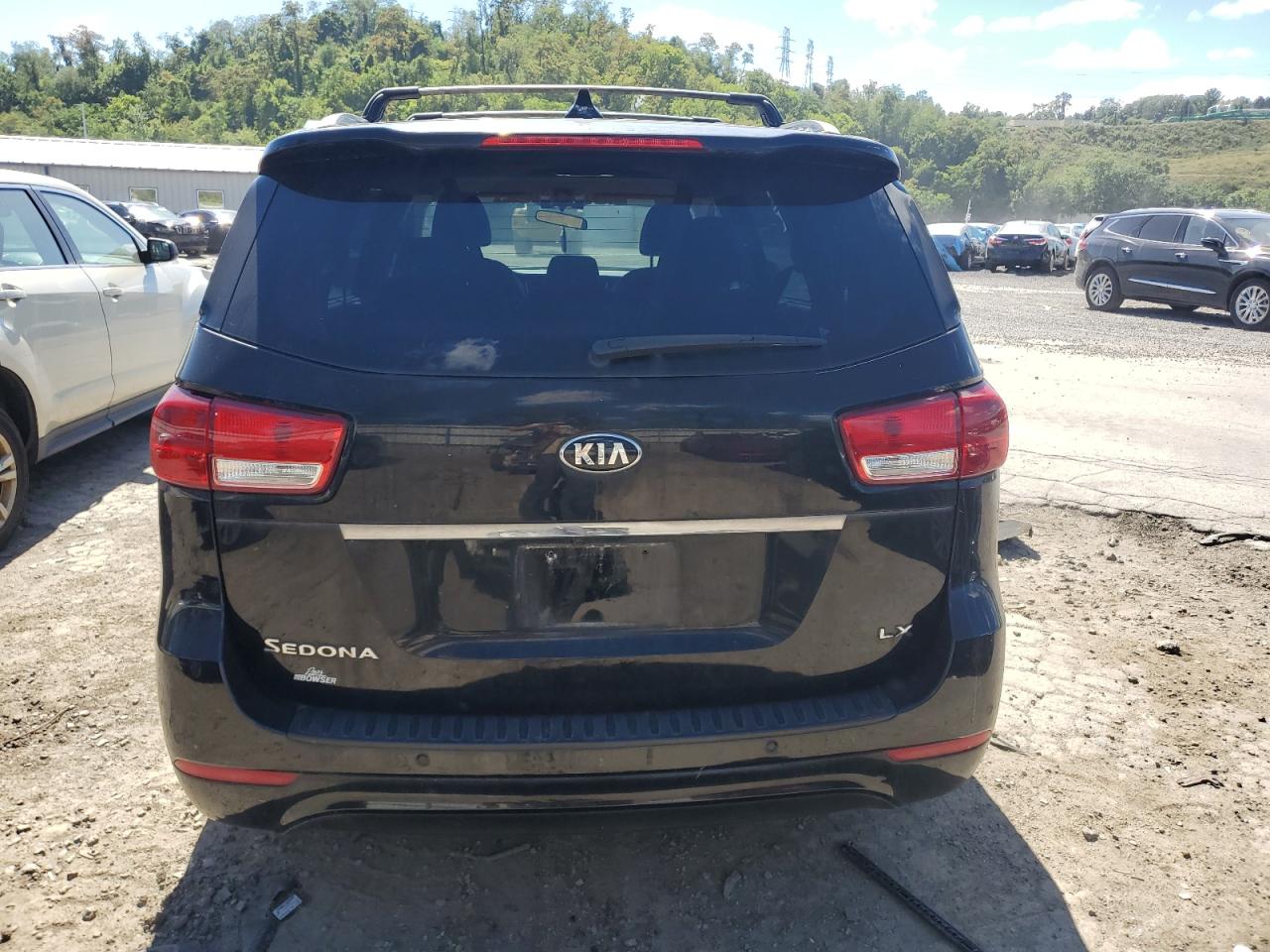 KNDMB5C14H6324137 2017 Kia Sedona Lx