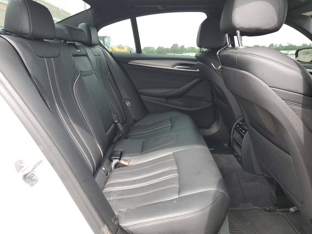 WBAJE7C50KWW16803 2019 BMW 540 Xi