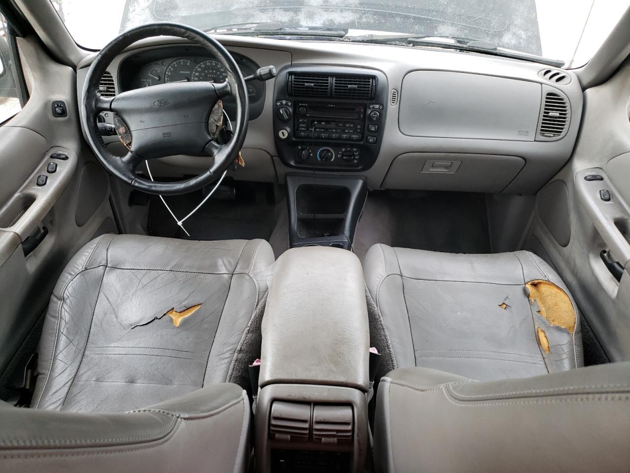 1FMYU70E0YUA48593 2000 Ford Explorer Sport