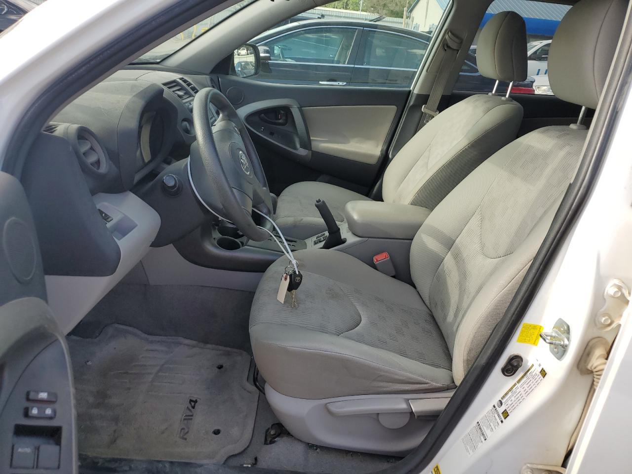 2T3BF4DV6BW170124 2011 Toyota Rav4