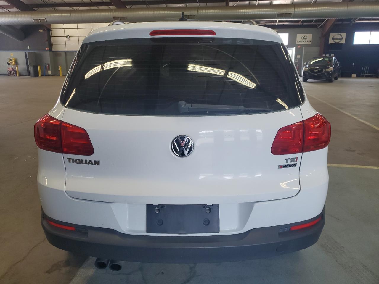 2017 Volkswagen Tiguan S vin: WVGBV7AX1HK005931