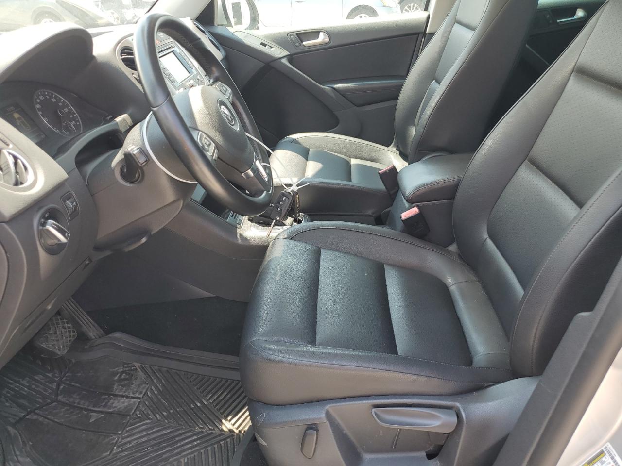 WVGAV7AX1BW526756 2011 Volkswagen Tiguan S
