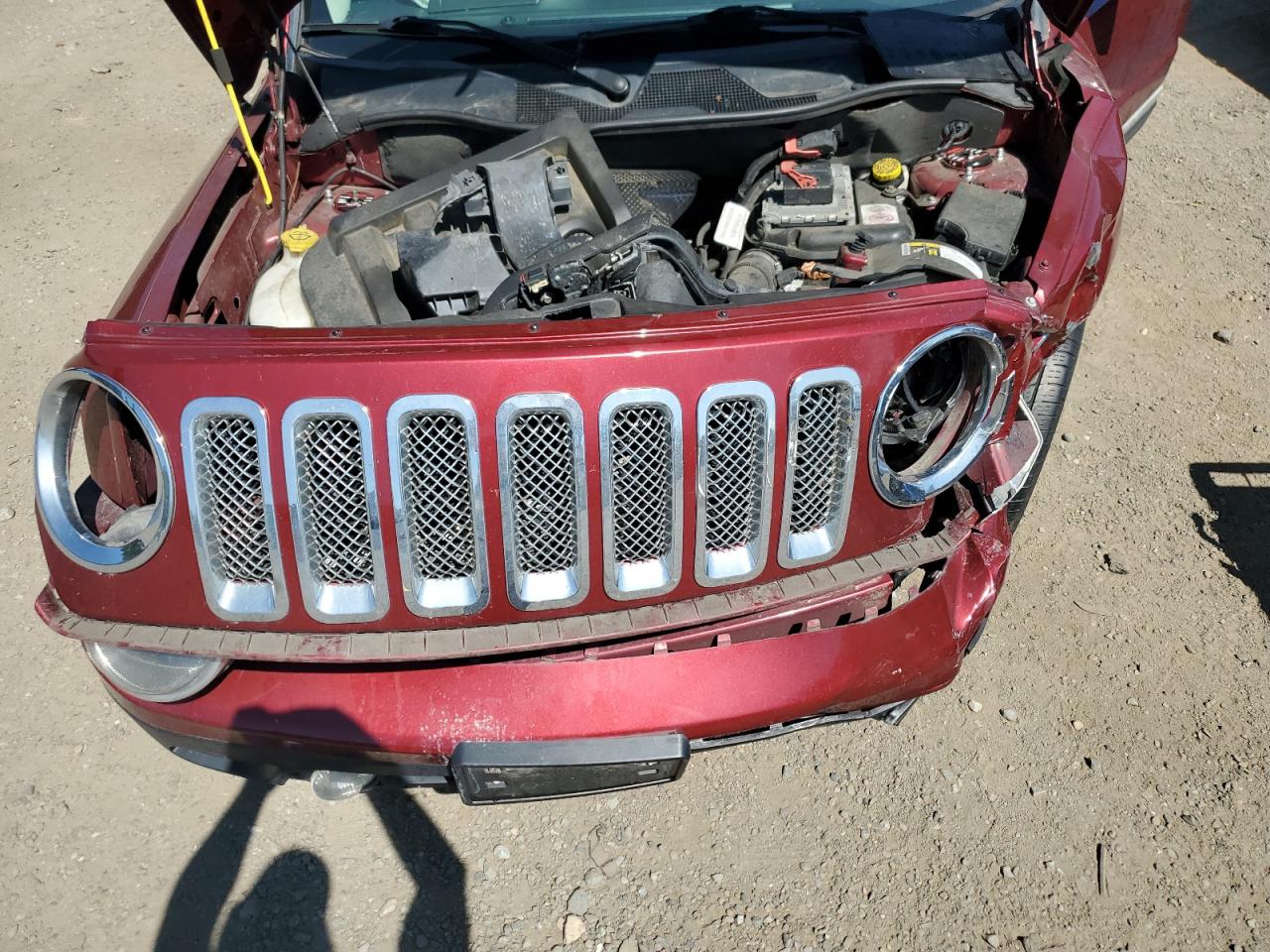 1C4NJRFB1GD582063 2016 Jeep Patriot Latitude 1C4NJRFB1GD582063 2016 Jeep Patriot Latitude