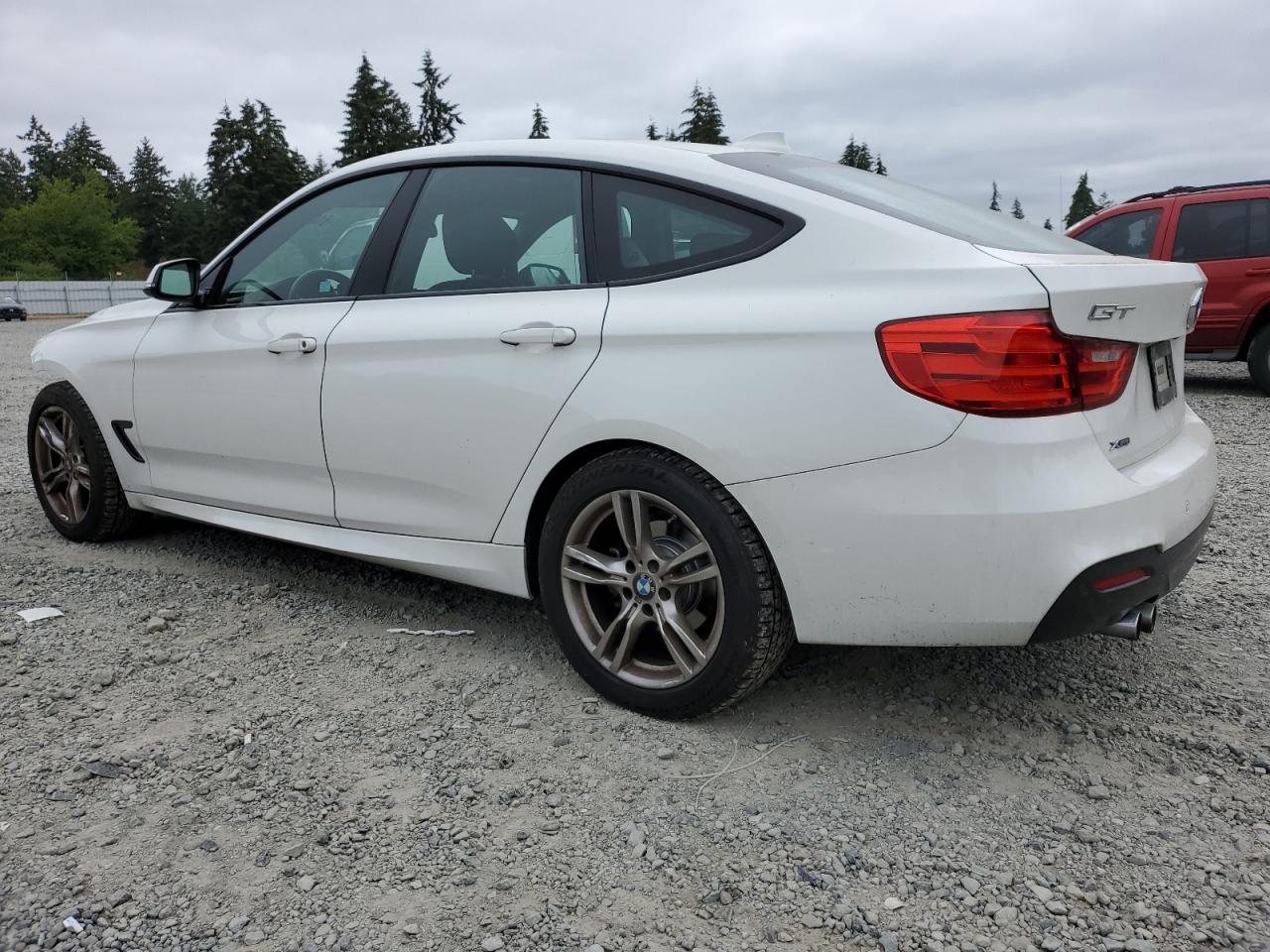 WBA3X5C55FD560026 2015 BMW 328 Xigt