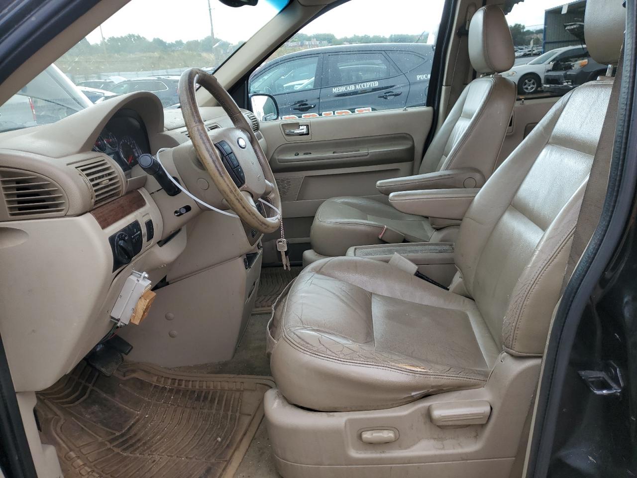 2FMDA58234BB10932 2004 Ford Freestar Limited