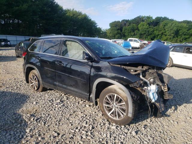 VIN 5TDJZRFH1JS841500 2018 Toyota Highlander, SE no.4