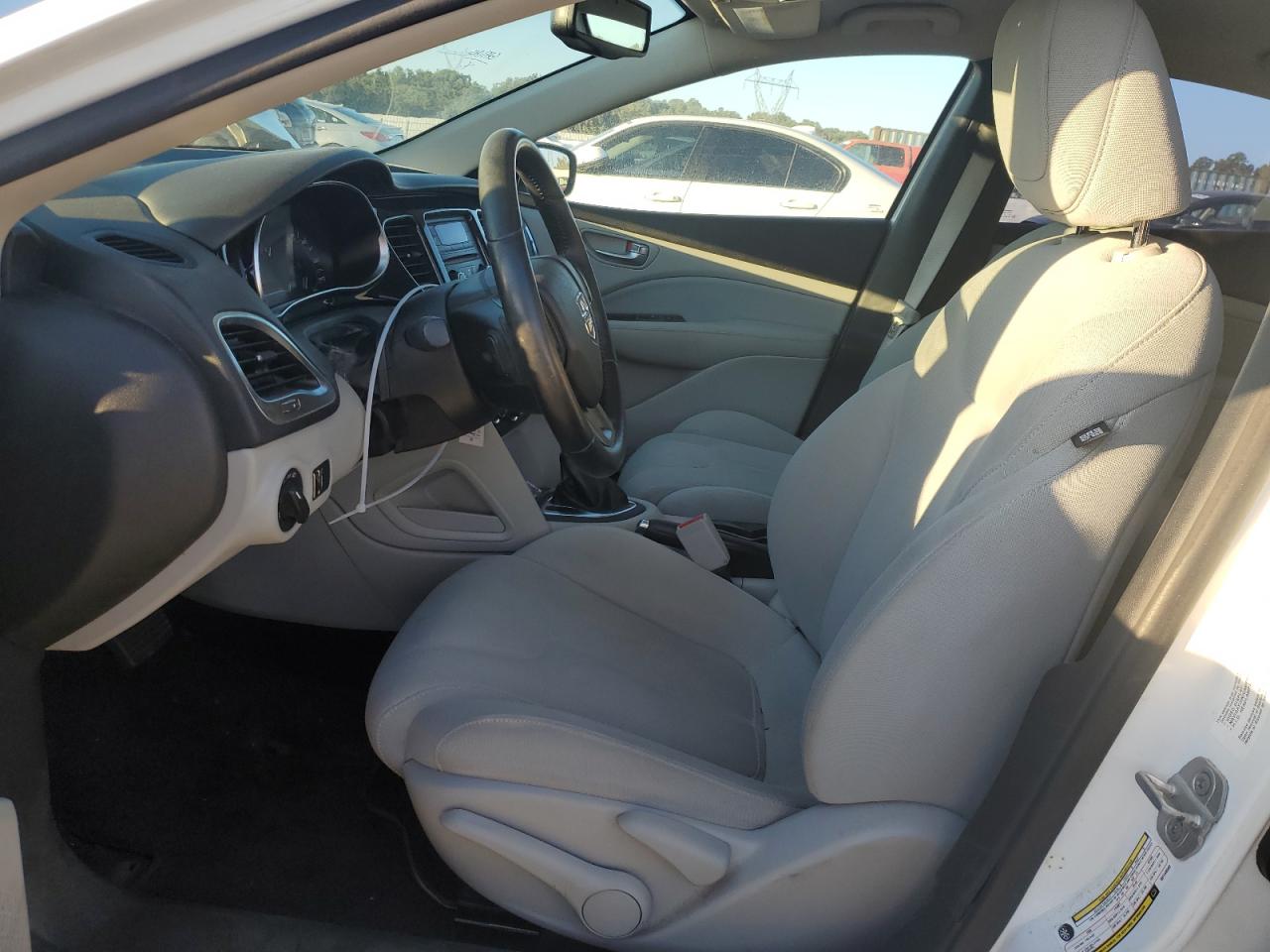 1C3CDFBH3DD149562 2013 Dodge Dart Sxt