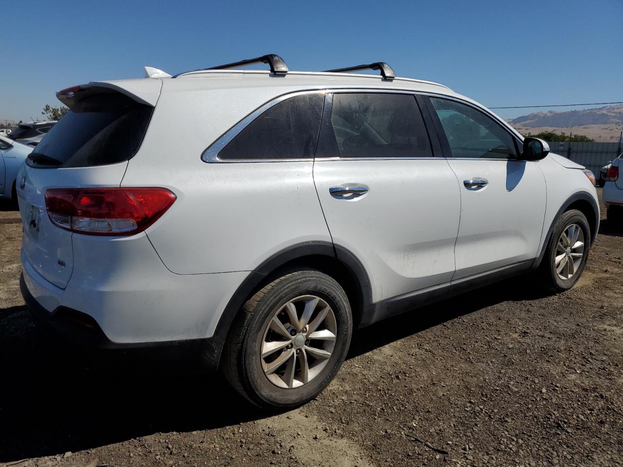 2016 Kia Sorento Lx vin: 5XYPG4A30GG055563