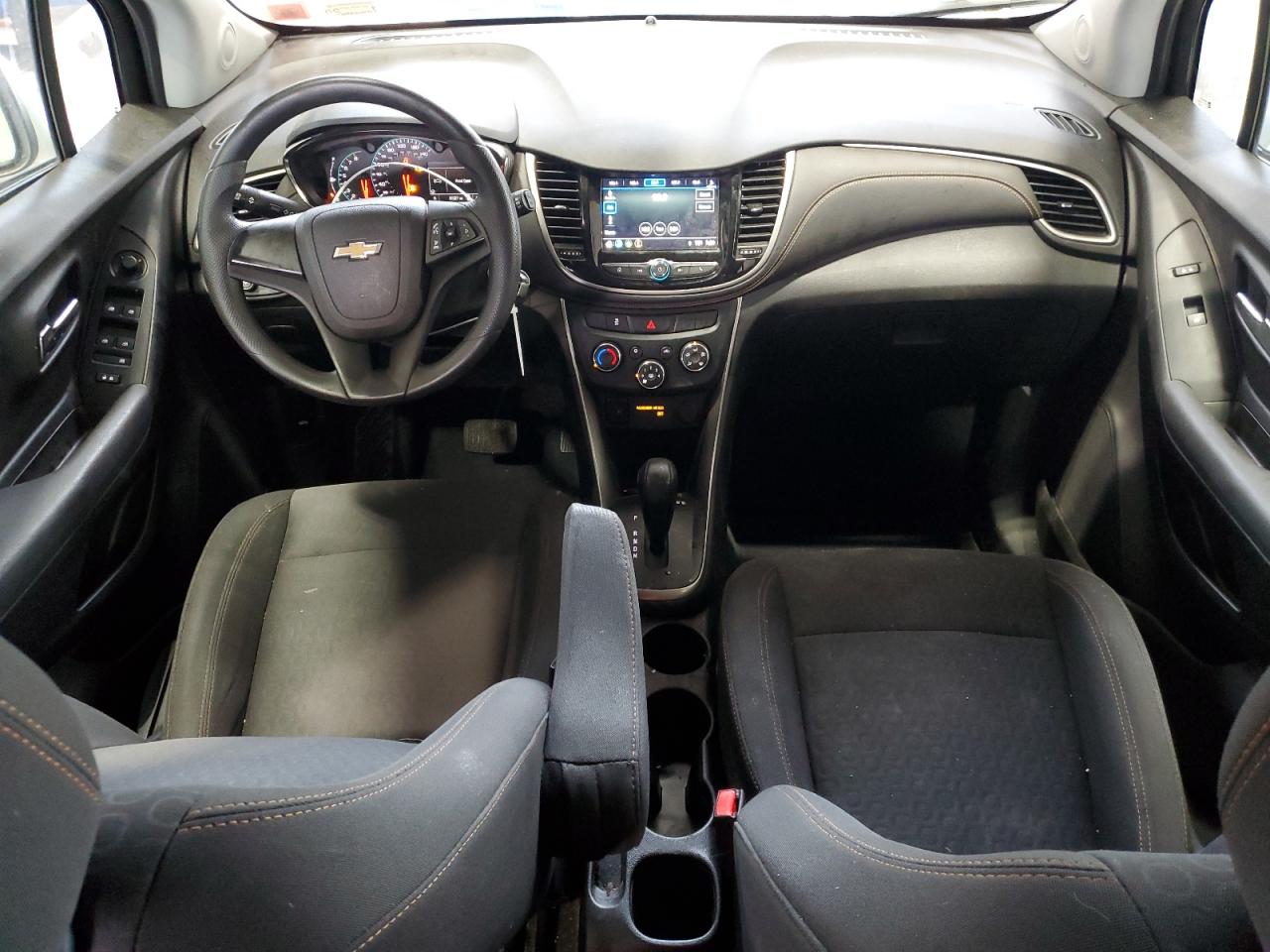 3GNCJKSB2JL304530 2018 Chevrolet Trax Ls