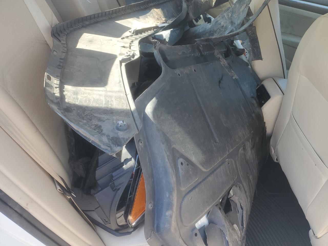 1VWBT7A32HC070060 2017 Volkswagen Passat Se