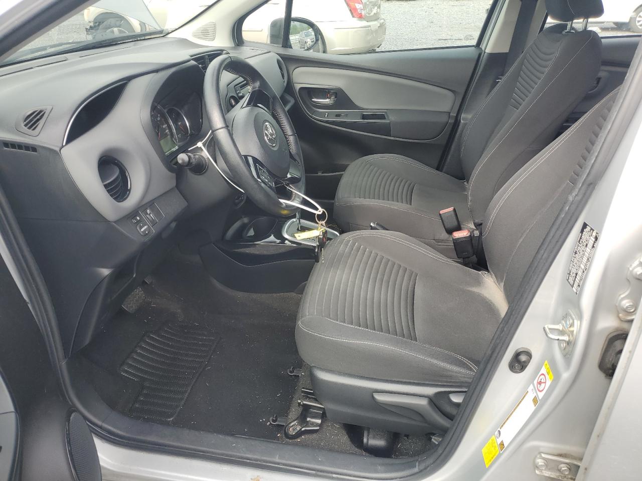 VNKKTUD30FA015099 2015 Toyota Yaris