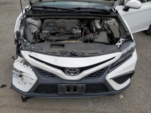 VIN 4T1G11AK8NU695809 2022 Toyota Camry, SE no.11