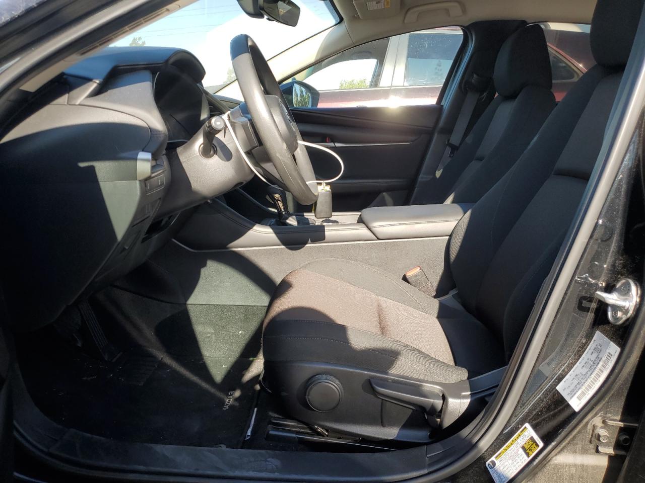 JM1BPAAL8M1305524 2021 Mazda 3