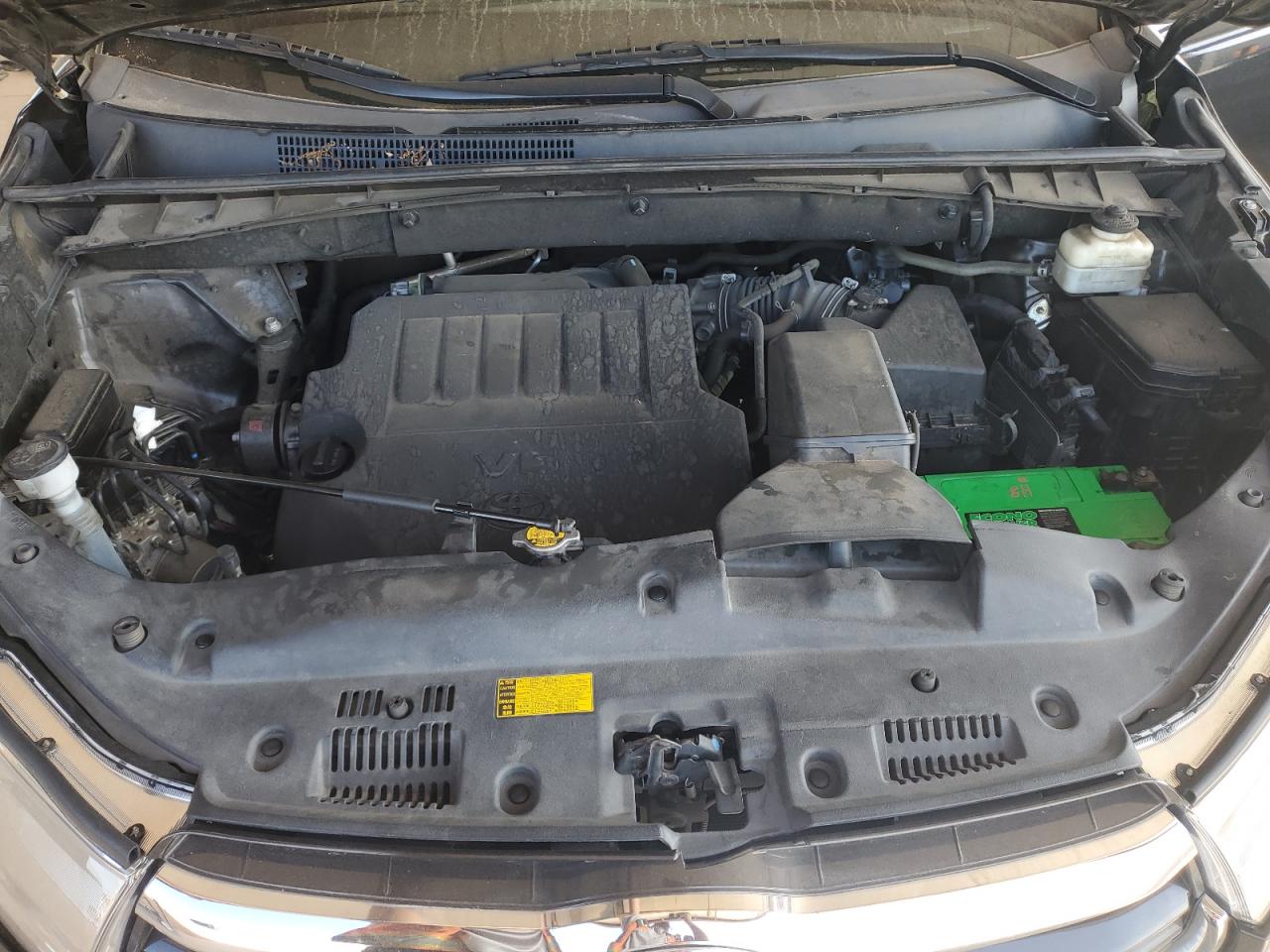 5TDZKRFH5FS045525 2015 Toyota Highlander Le