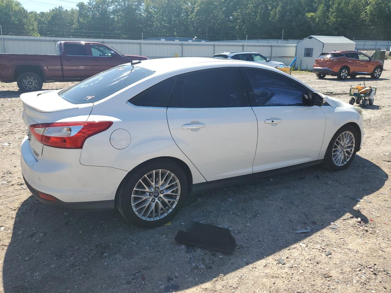 1FADP3J28DL368922 2013 Ford Focus Titanium