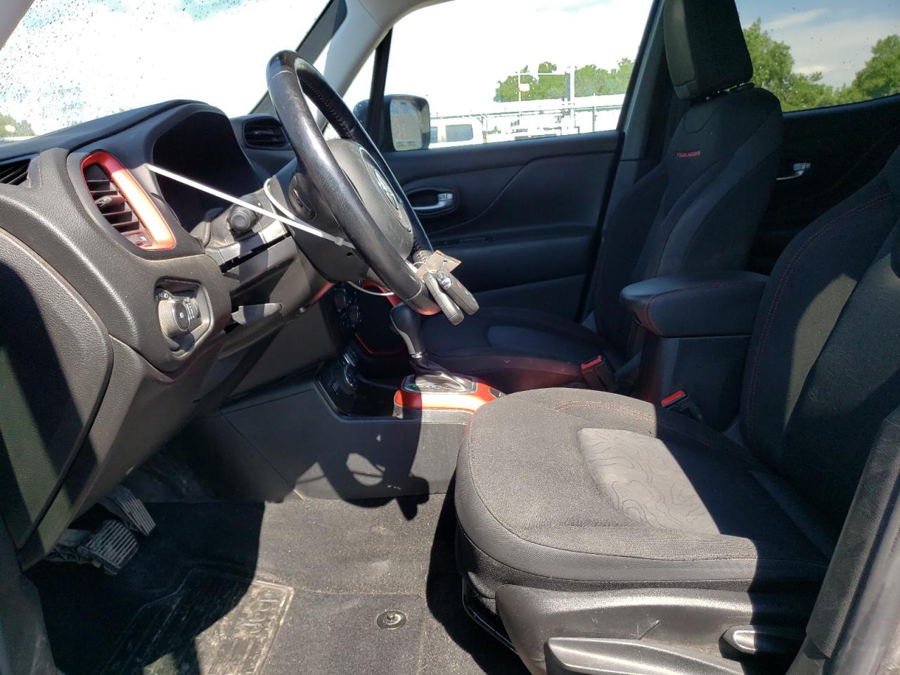 ZACNJBC18KPK70753 2019 Jeep Renegade Trailhawk