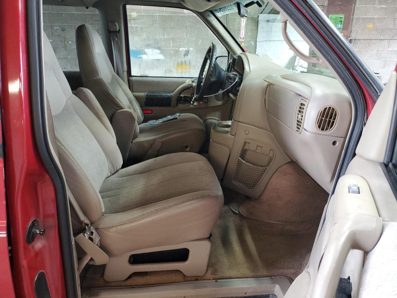 1GNDM19W11B101497 2001 Chevrolet Astro