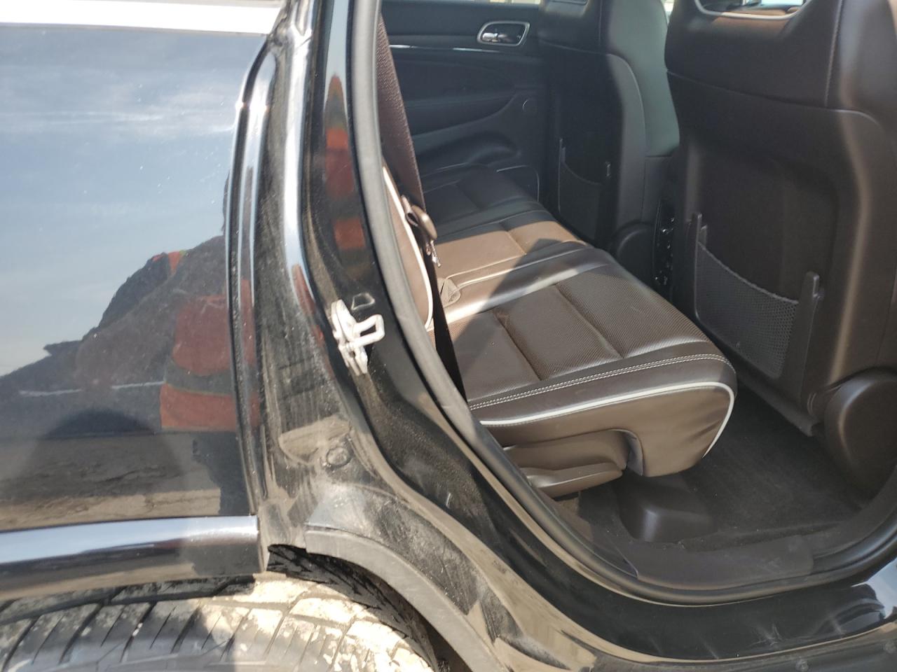 1C4RJFCT6JC111925 2018 Jeep Grand Cherokee Overland