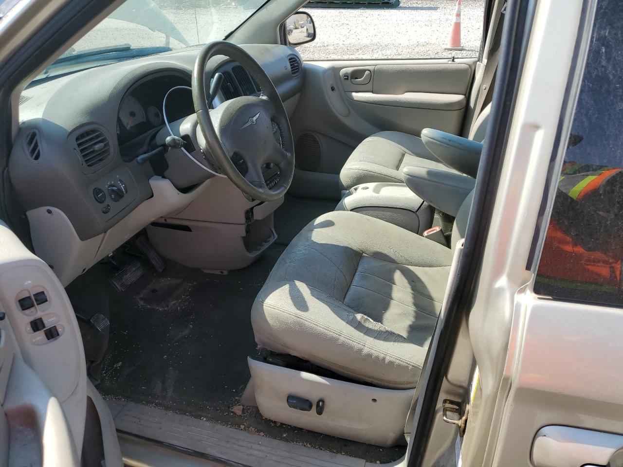 2C8GP54L45R429973 2005 Chrysler Town & Country Touring