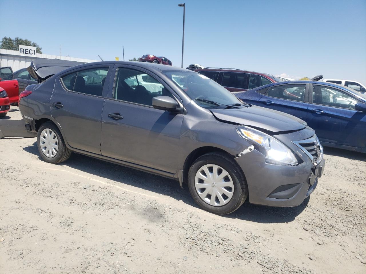 3N1CN7AP8HL827961 2017 Nissan Versa S