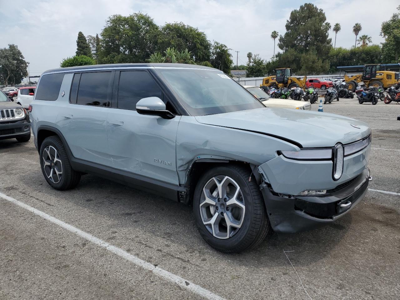 7PDSGBBAXRN037135 2024 Rivian R1S Adventure