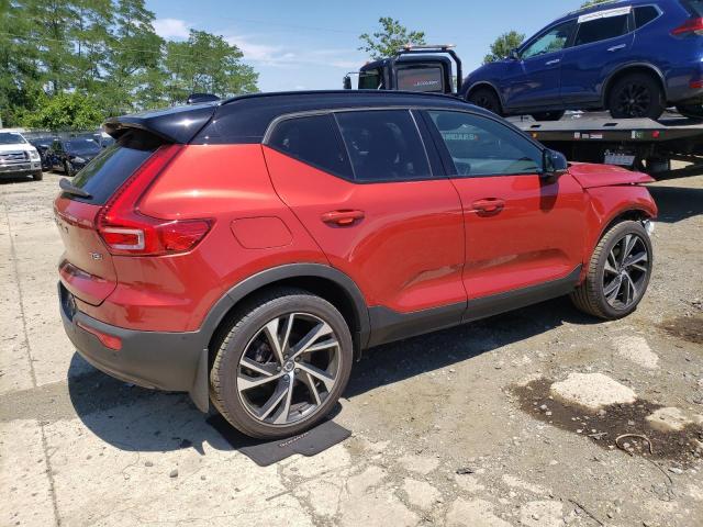 2021 Volvo Xc40 T5 R-Design VIN: YV4162UMXM2570168 Lot: 62889044