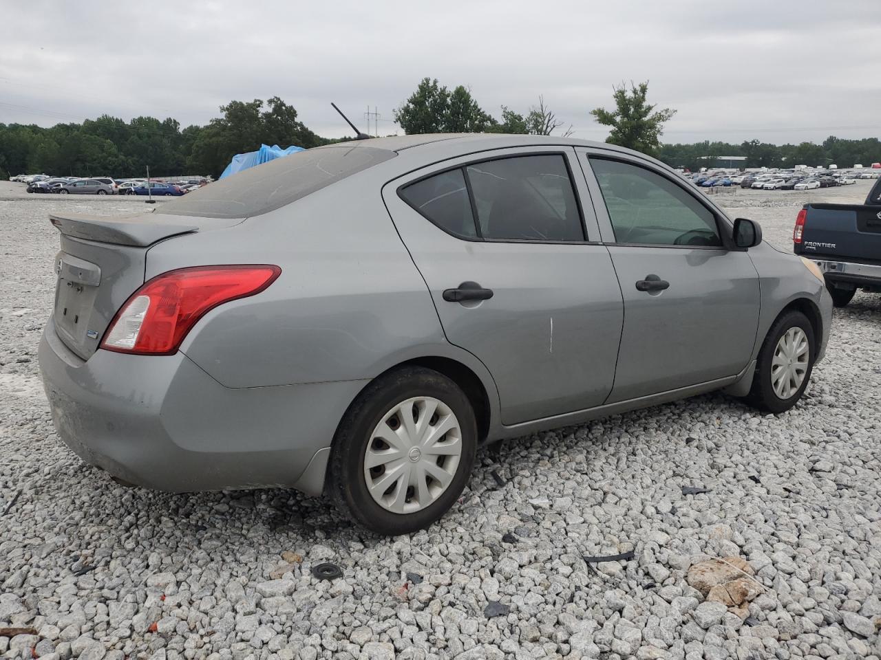 2014 Nissan Versa S vin: 3N1CN7APXEL800952