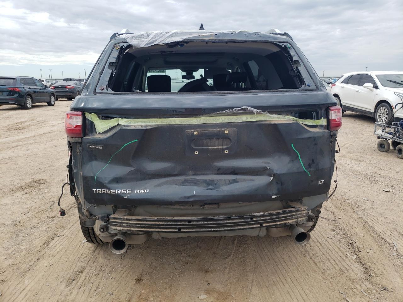 1GNEVHKW7JJ216132 2018 Chevrolet Traverse Lt