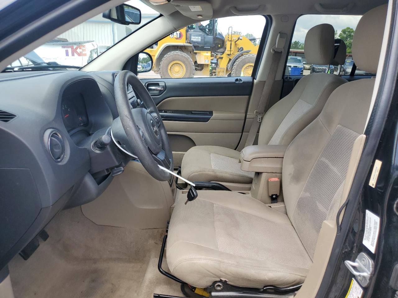 1C4NJCBA7CD660205 2012 Jeep Compass Sport