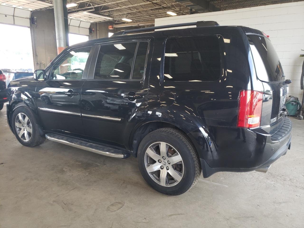 5FNYF4H99FB070005 2015 Honda Pilot Touring