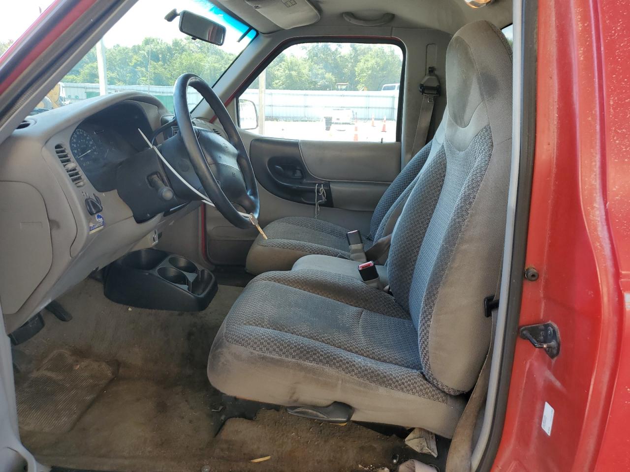 1FTYR10C9WUC57992 1998 Ford Ranger