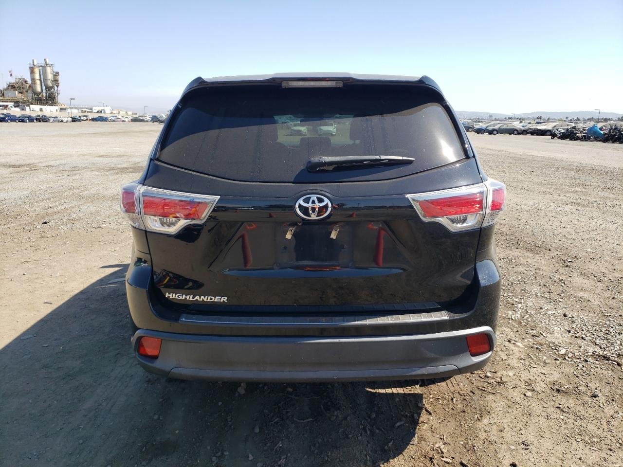 5TDZARFHXGS020768 2016 Toyota Highlander Le