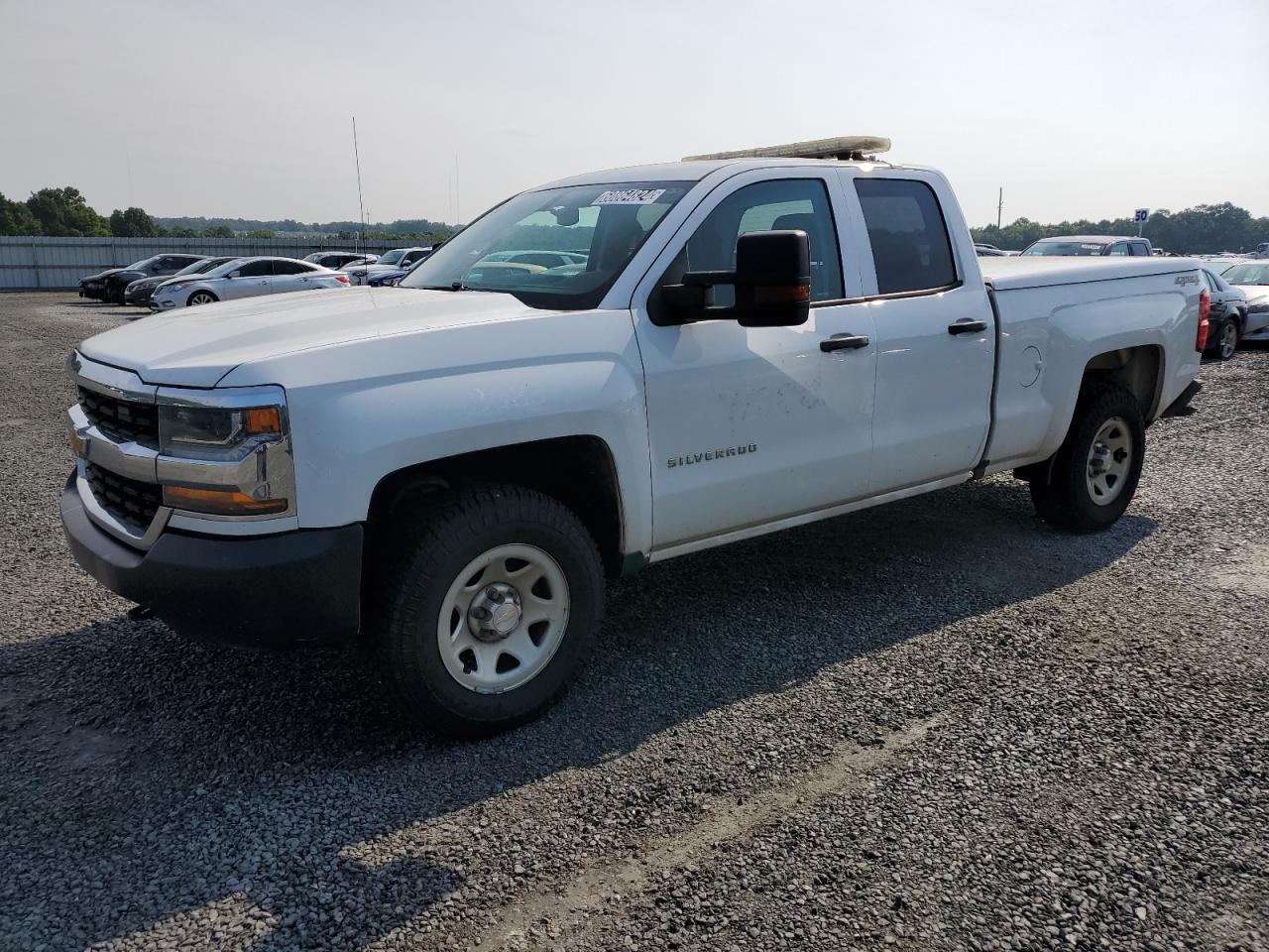 2018 Chevrolet Silverado K1500 vin: 1GCVKNEC1JZ303740