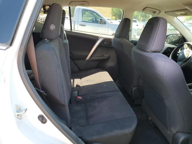 2018 TOYOTA RAV4 LE - JTMBFREV7JJ192402