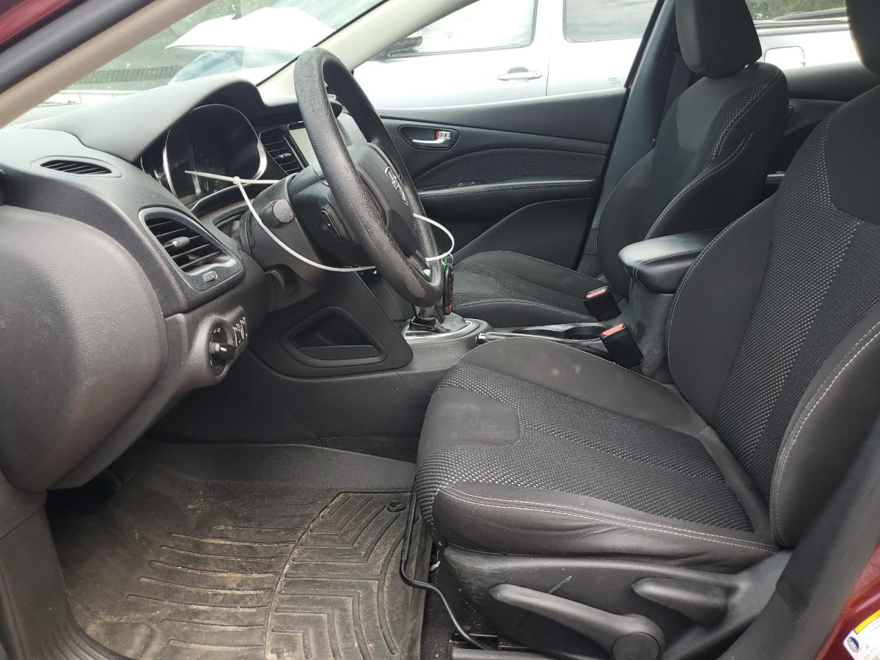 1C3CDFBB8FD337427 2015 Dodge Dart Sxt