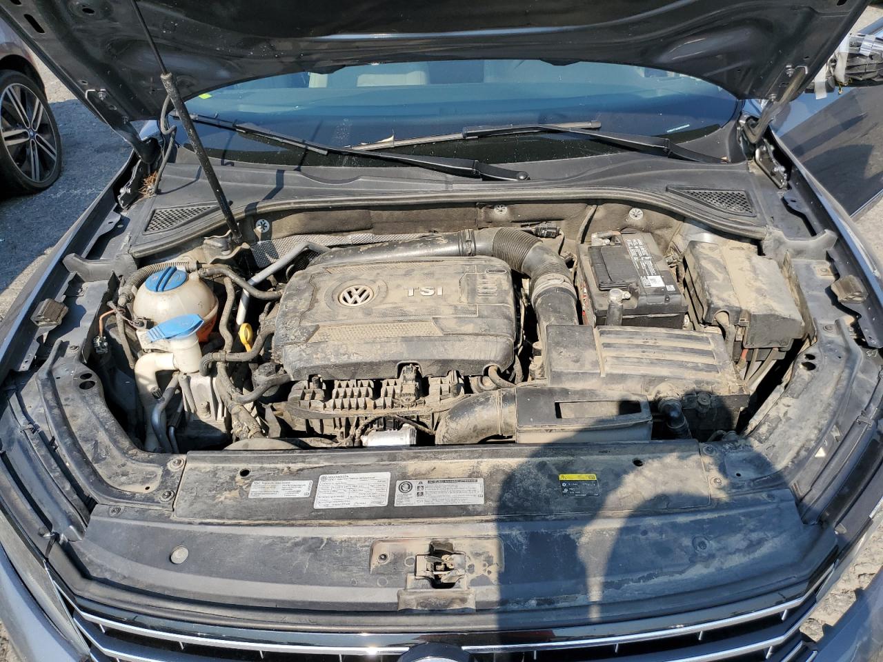 1VWAT7A33HC009425 2017 Volkswagen Passat S