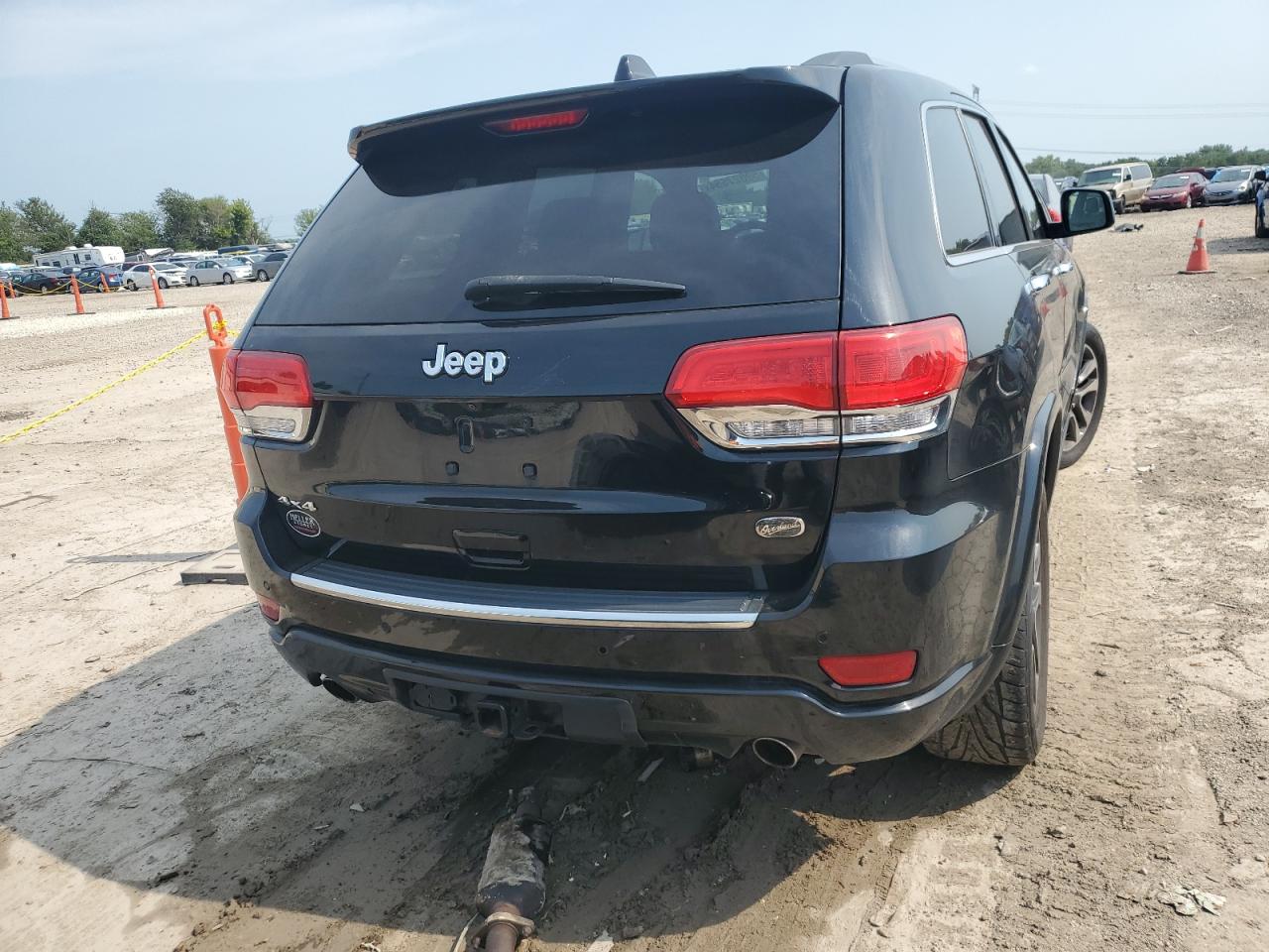 1C4RJFCT6JC111925 2018 Jeep Grand Cherokee Overland
