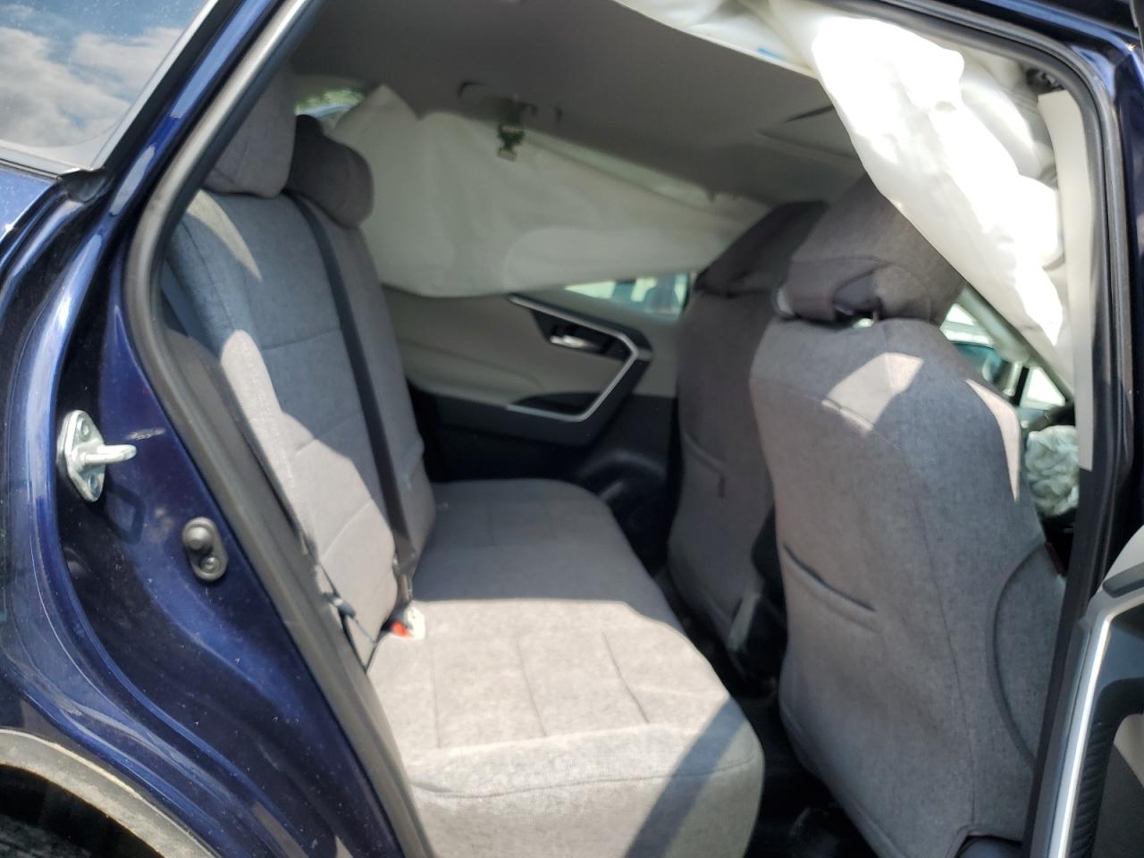 2T3P1RFV3KC027339 2019 Toyota Rav4 Xle