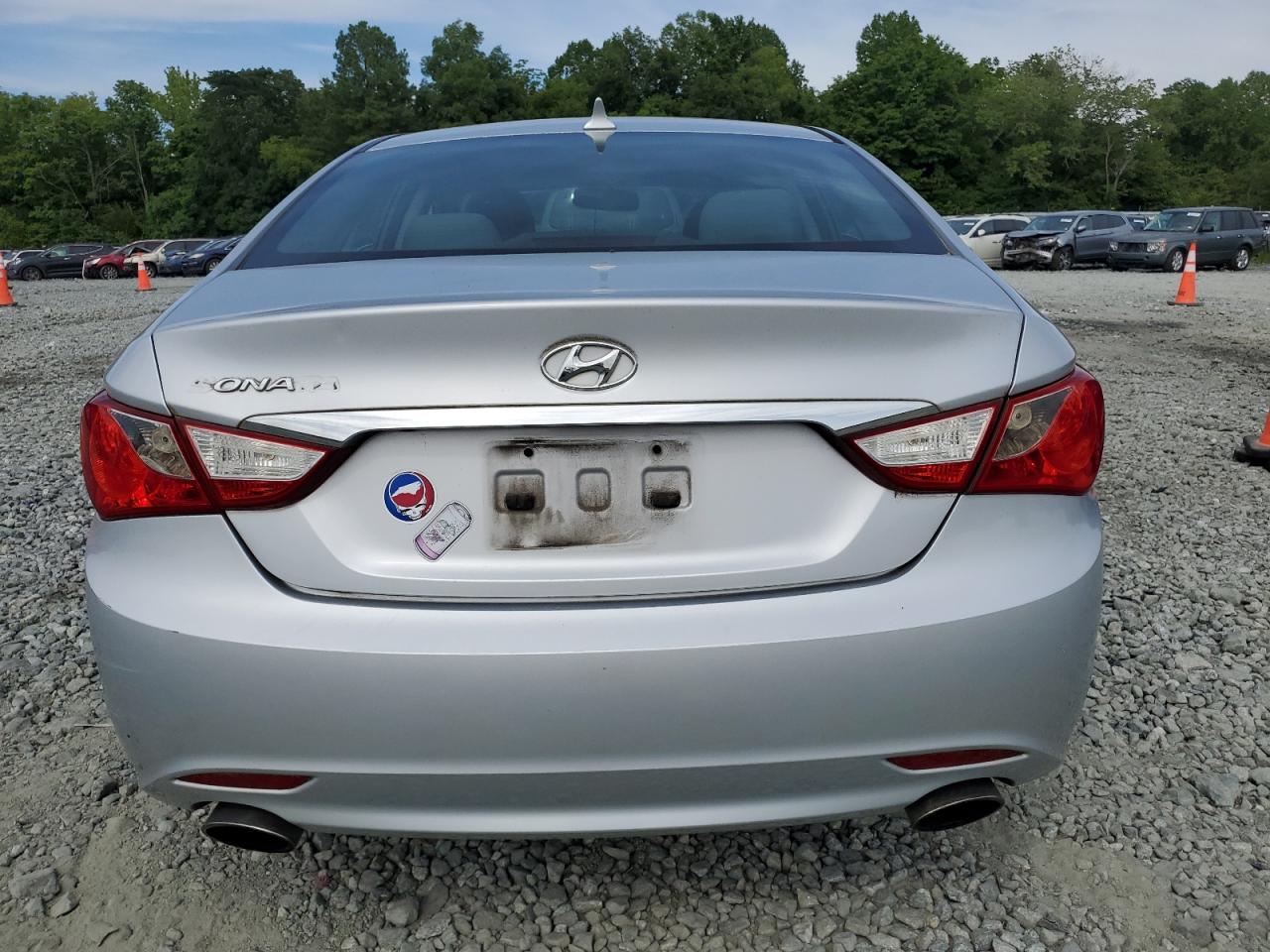 5NPEC4AC4BH258010 2011 Hyundai Sonata Se