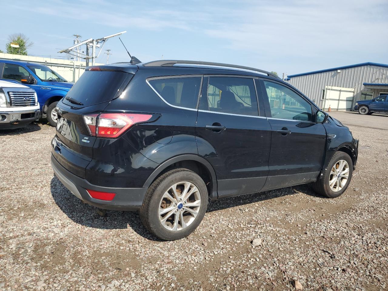 1FMCU9GD2JUC04657 2018 Ford Escape Se