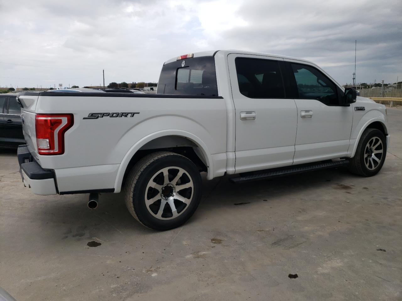 1FTEW1CF2GFA11387 2016 Ford F150 Supercrew