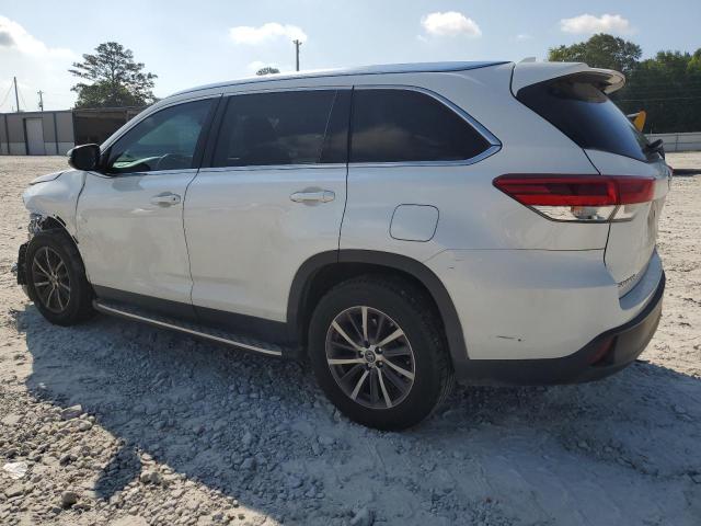 VIN 5TDKZRFH6KS552070 2019 Toyota Highlander, SE no.2