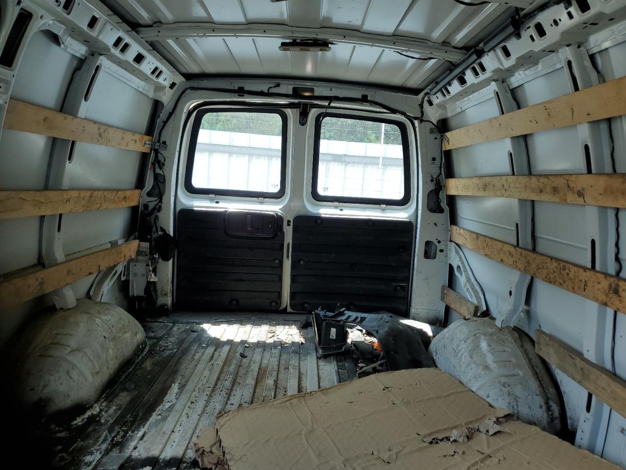 1GTW7AFG0J1213722 2018 GMC Savana G2500