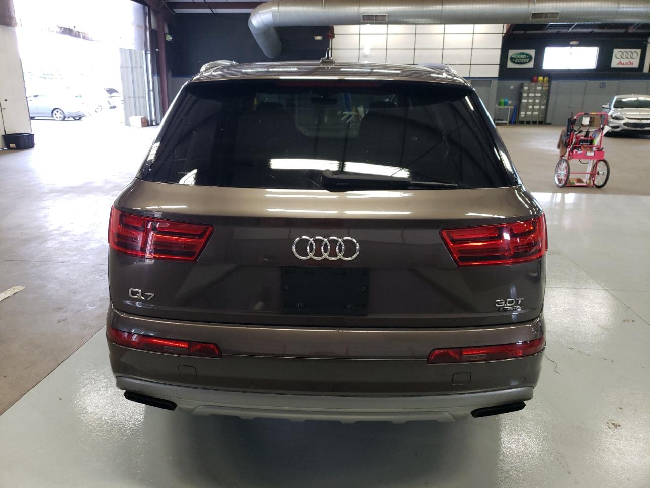 2017 Audi Q7 Premium Plus vin: WA1LAAF7XHD019996